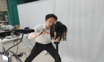 꾸미기_학회 및 연구소-21_10_16_트렌드 헤어 커트_박상규원장님-36663140445.jpg