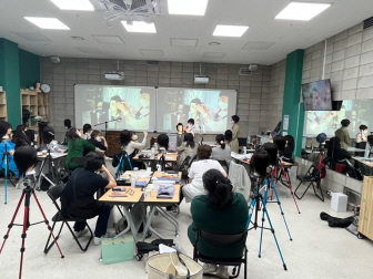 꾸미기_뷰티산업연구소-바버 트렌드 스타일_이복희교수,김경민대표_221001_02-45393837220.jpg