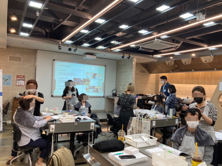 꾸미기_뷰티산업연구소-헤드스파와 두피모발관리_전희영,박상규교수_221001_02-45393891659.jpg