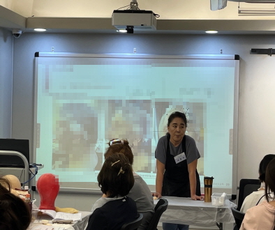[꾸미기]뷰티산업연구소-2일차_미디어무대공연_윤정민교수_23년7월30일.일요일-52914048022.jpg