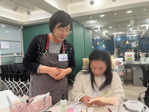 [꾸미기]뷰티산업연구소-2일차_랩네일과젤네일_12월03일_유숙희.-55832422287.jpg