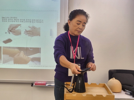 꾸미기_2025뷰산연-2일차_캐릭터별수염분장PBL과정_11월9일_윤정민-73307782797.jpg